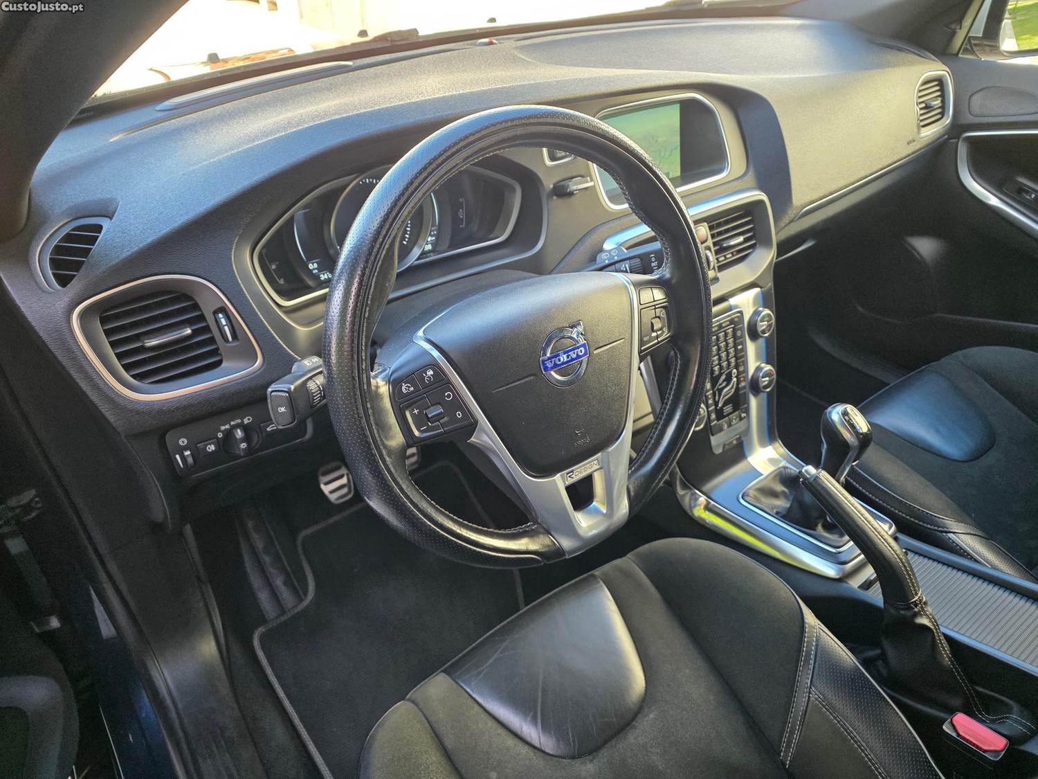 Volvo V40 1.6 D2 R-Design — fotografia 7
