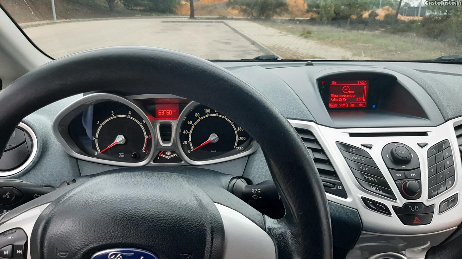 Ford Fiesta 1.25 titanium — fotografia 6