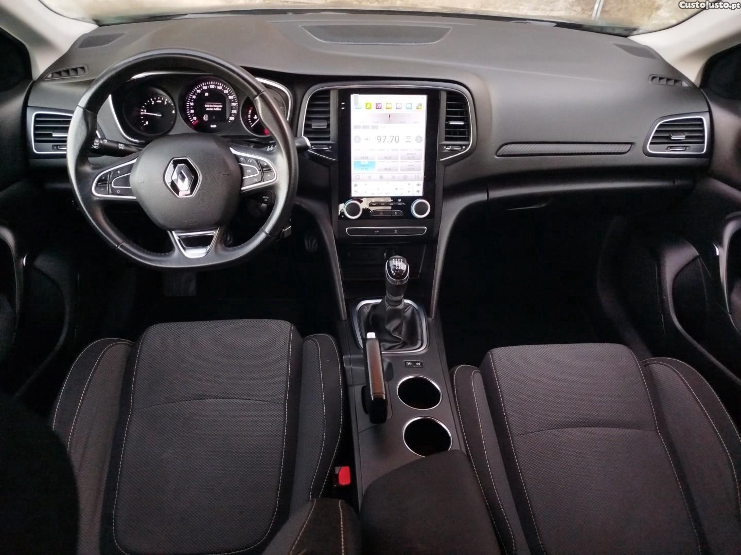 Renault Mégane 1.5 Blue dCi Zen — fotografia 15