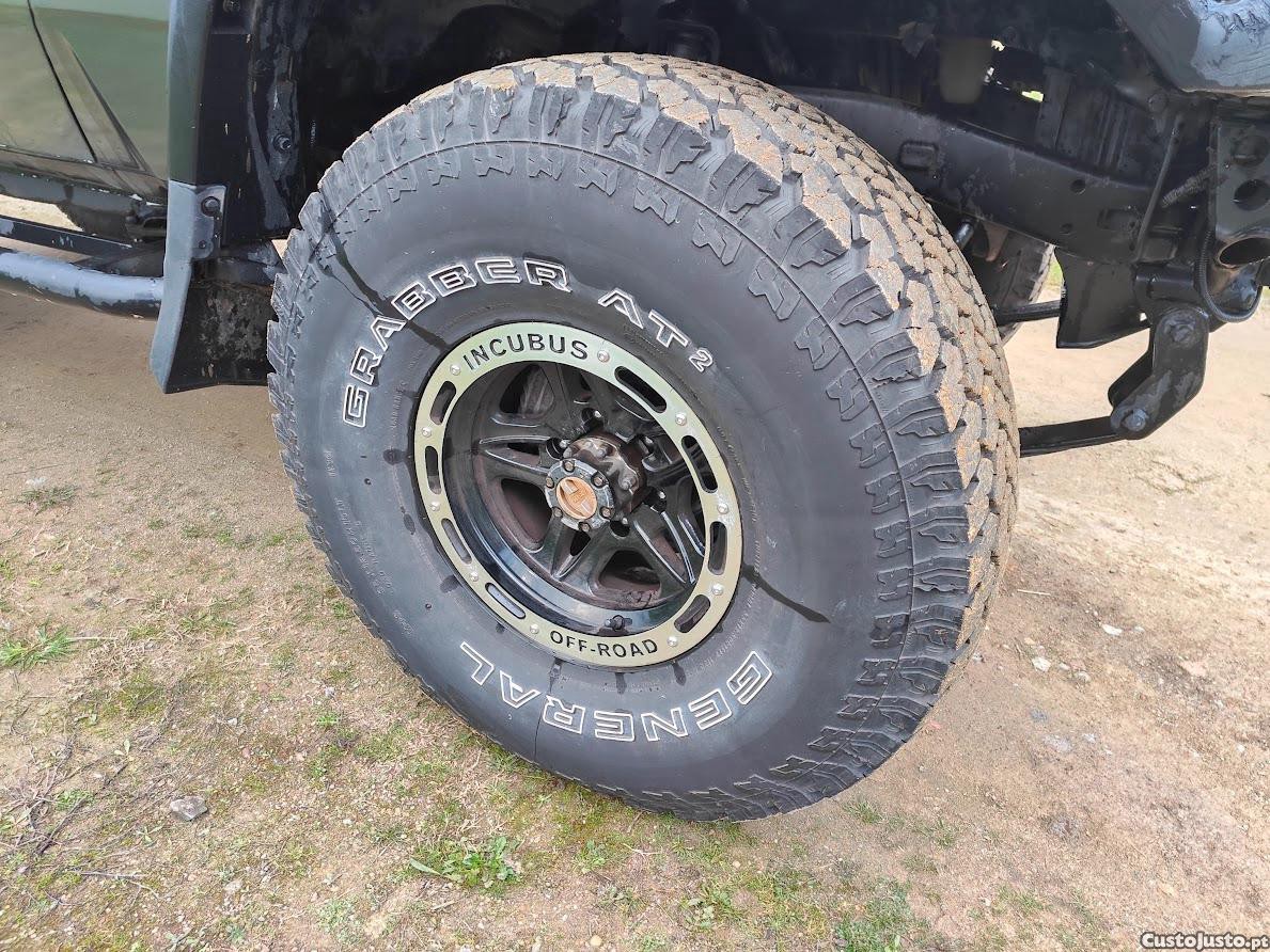 Toyota Land Cruiser bj73 kzt pneus 35 - 93 foto 4