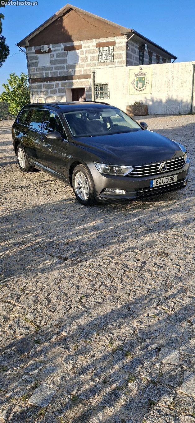 VW Passat Variant 2.0 Bluemotion Confortline DSG - 18 foto 2