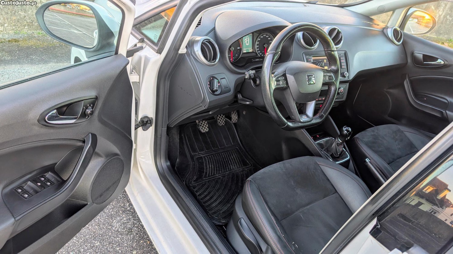 SEAT Ibiza ST 1.4 TDI FR 105 - Oportunidade! — fotografia 12