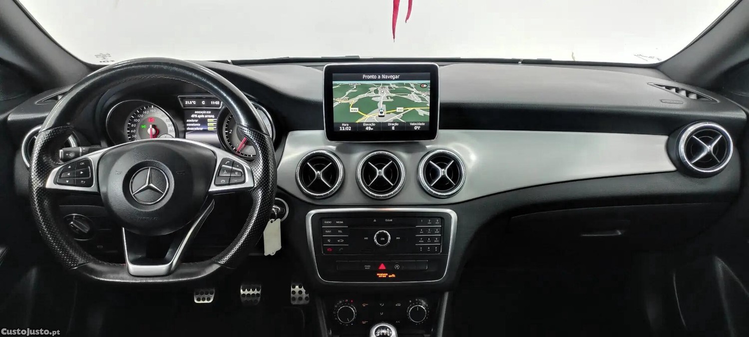 Mercedes-Benz CLA 200 d Shooting Brake AMG Line — fotografia 24