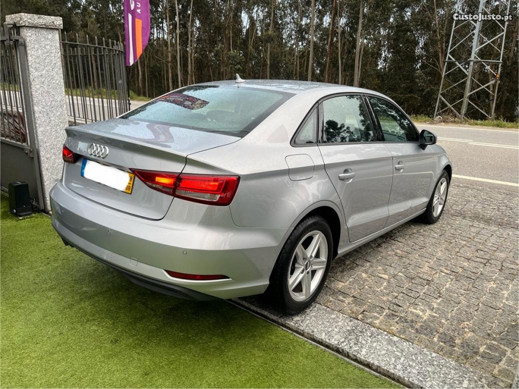 Audi A3 1.6 TDI - Limousine- Nacional — fotografia 6