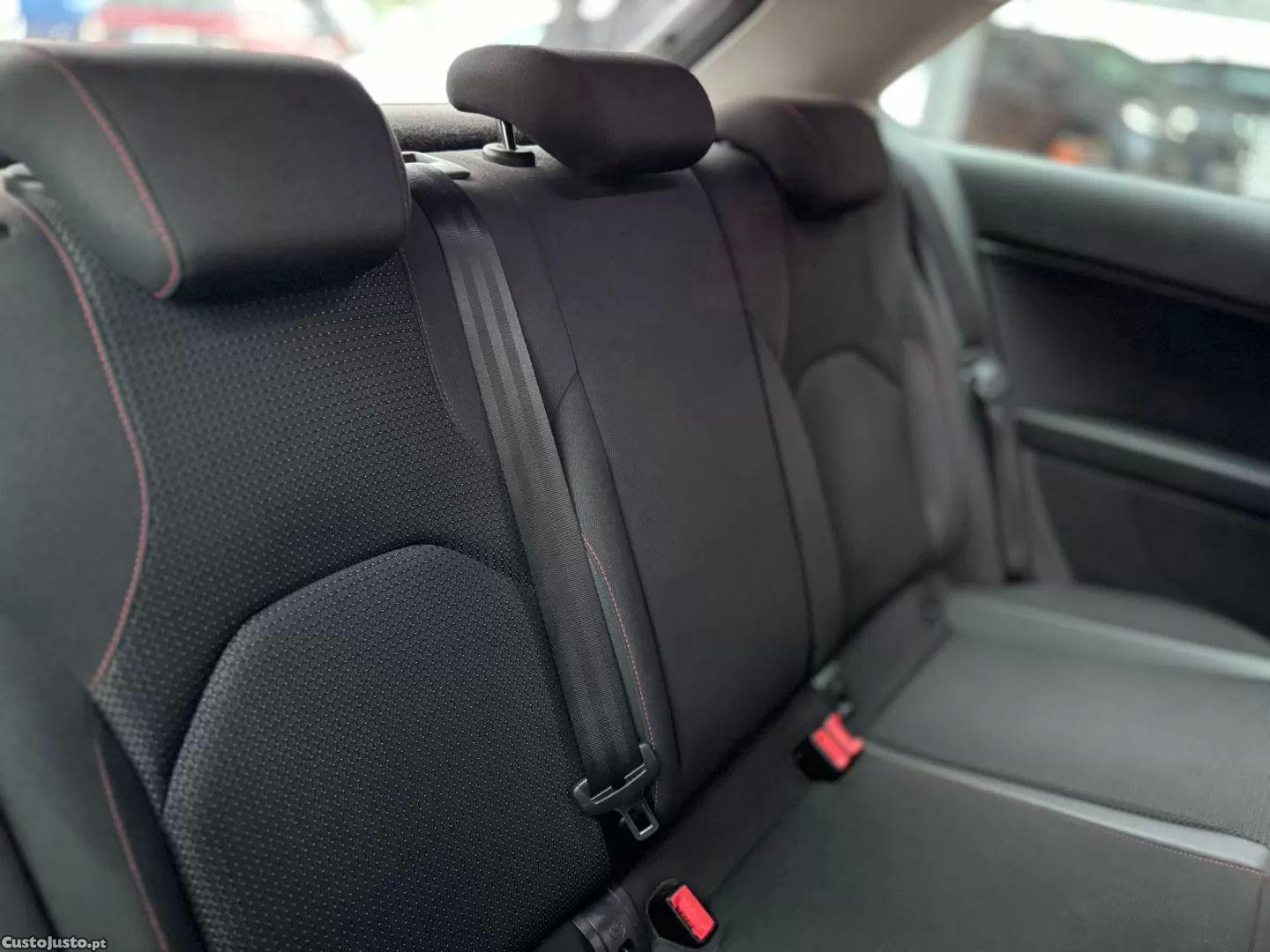 SEAT Leon Sc 2.0 tdi fr s/s — fotografia 2