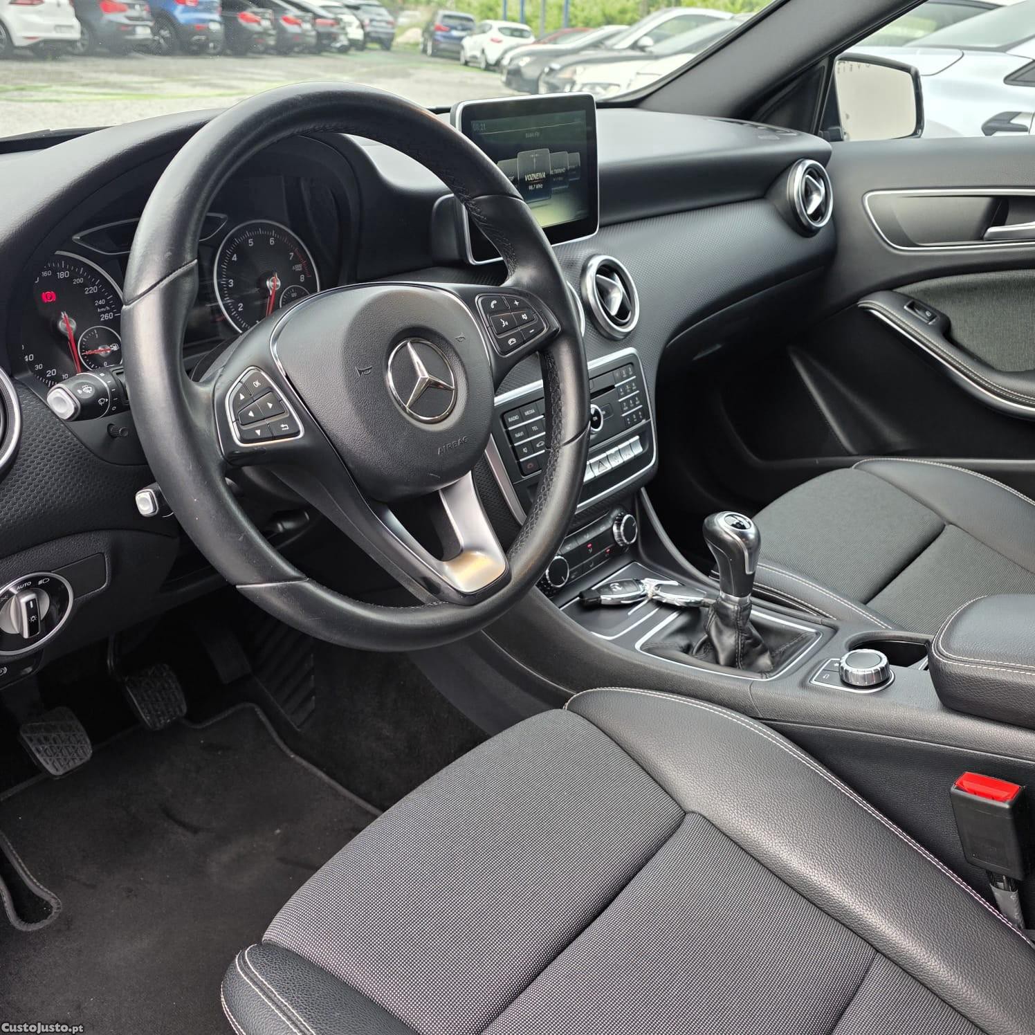 Mercedes-Benz A 180 Dynamic Edition — fotografia 21