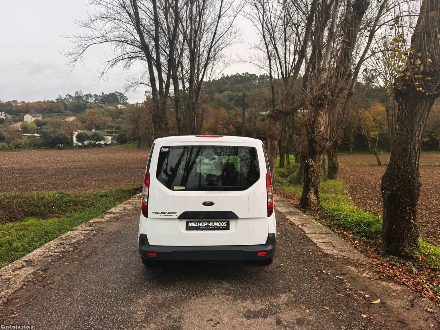 Ford Tourneo Grand 1.5 TDCi Trend Powershift - 17 — photo 4