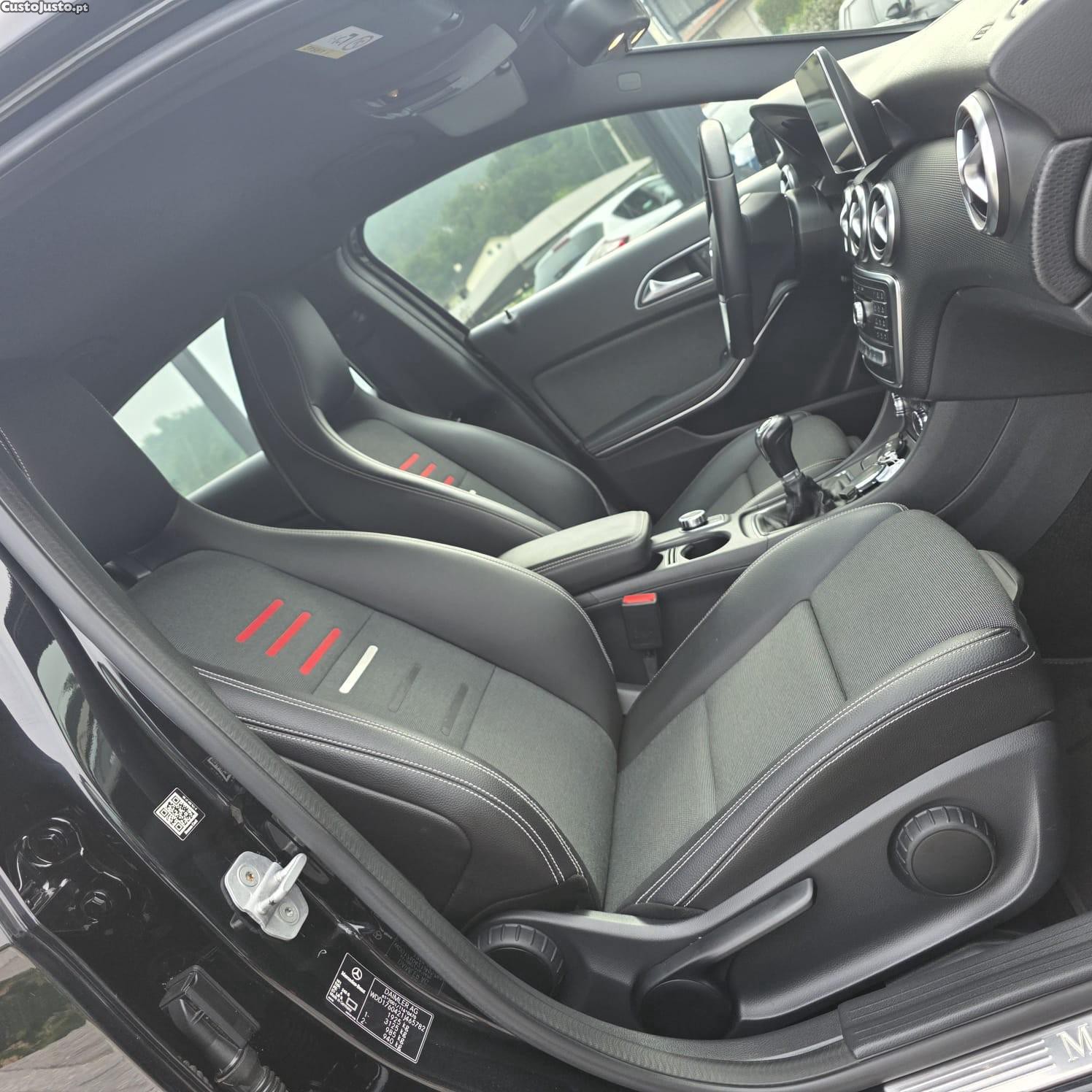 Mercedes-Benz A 180 Dynamic Edition — fotografia 18