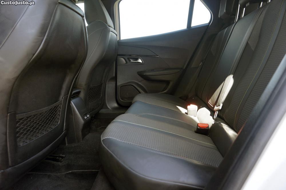 Peugeot 2008 1.2 PureTech GT - 21 — photo 4