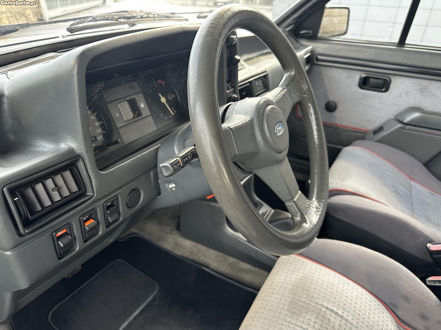 Ford Escort 1.6i Cabriolet "MKIII" — fotografia 4