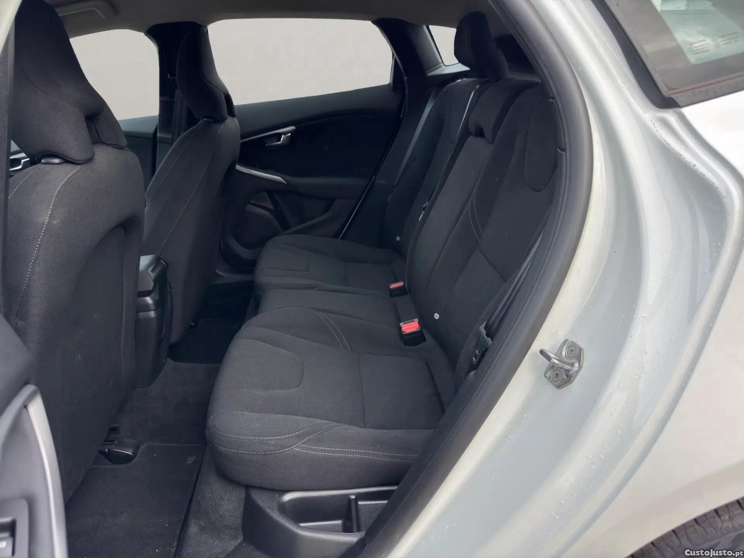 Volvo V40 2.0 D2 — fotografia 4