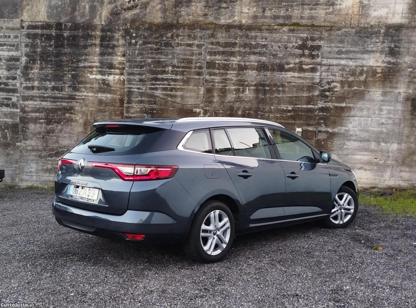 Renault Mégane 1.5 Blue dCi Zen — fotografia 10