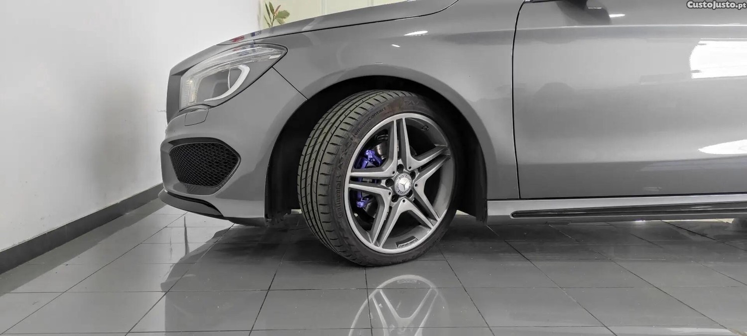 Mercedes-Benz CLA 200 d Shooting Brake AMG Line — fotografia 22