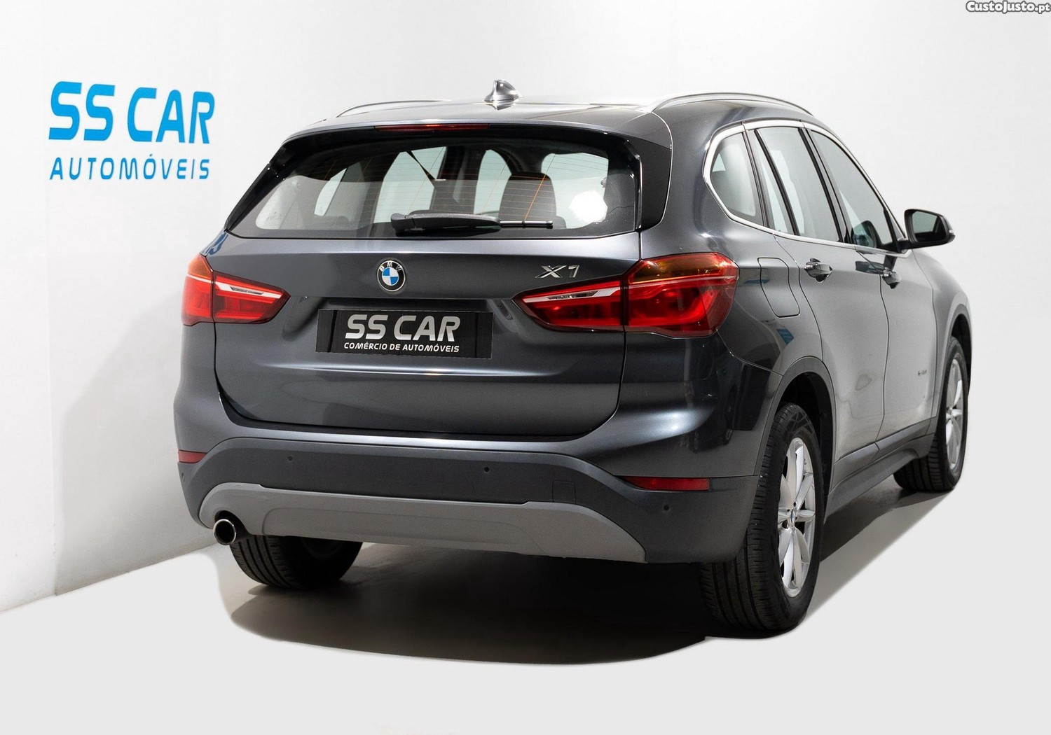 BMW X1 16 d sDrive Advantage — fotografia 13