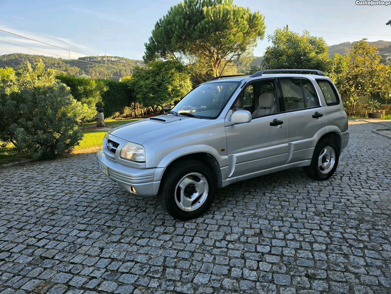 Suzuki Grand Vitara ESTADO IMACULADO 2.0 D COM AR CONDICIONADO - 00 foto 4