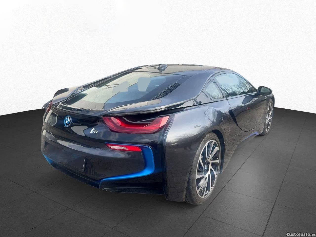 BMW i8 xDrive - 17 — photo 4