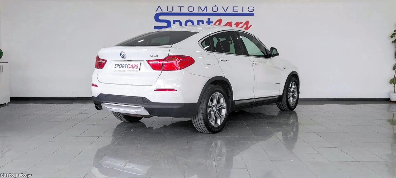BMW X4 20 d xDrive Pack M Auto — fotografia 30