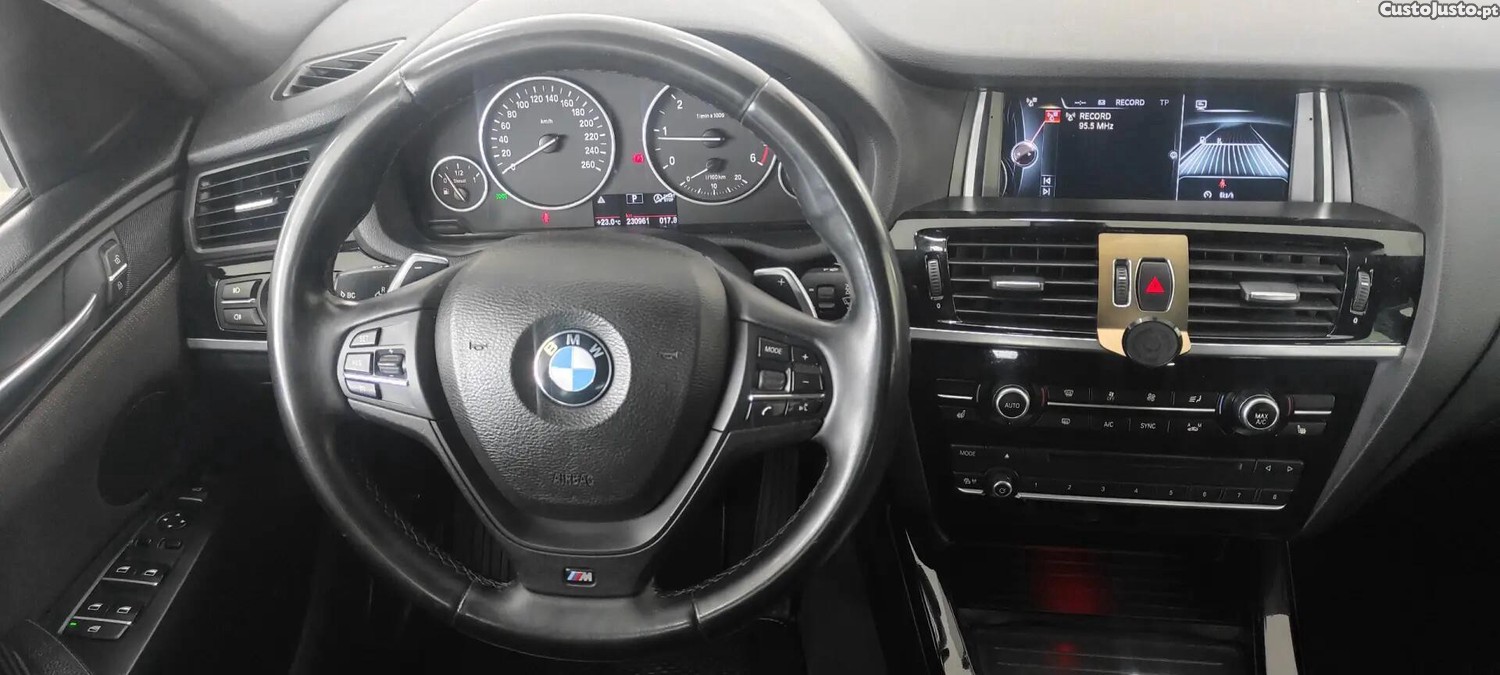 BMW X4 20 d xDrive Pack M Auto — fotografia 8