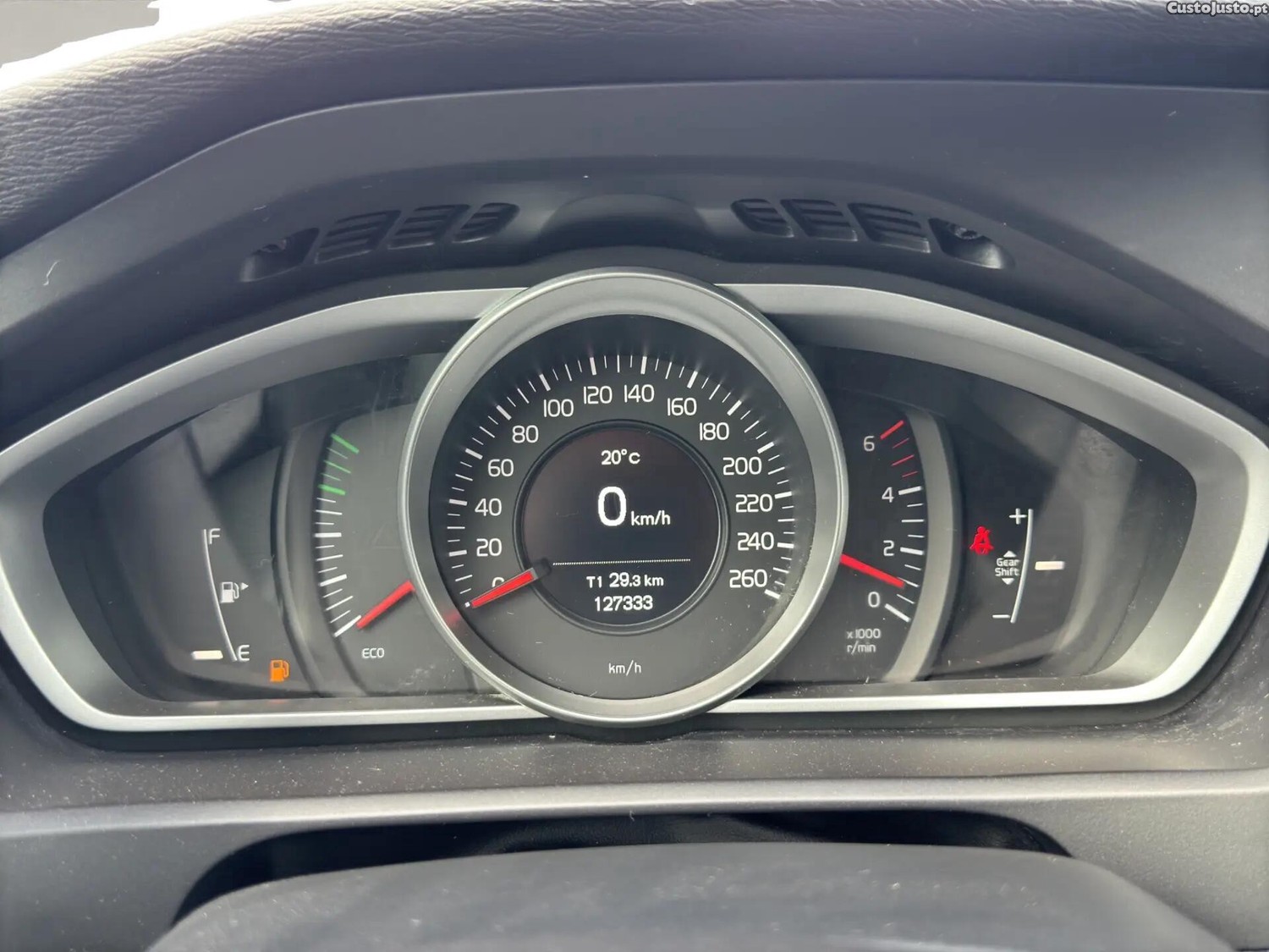 Volvo V40 2.0 D2 — fotografia 5