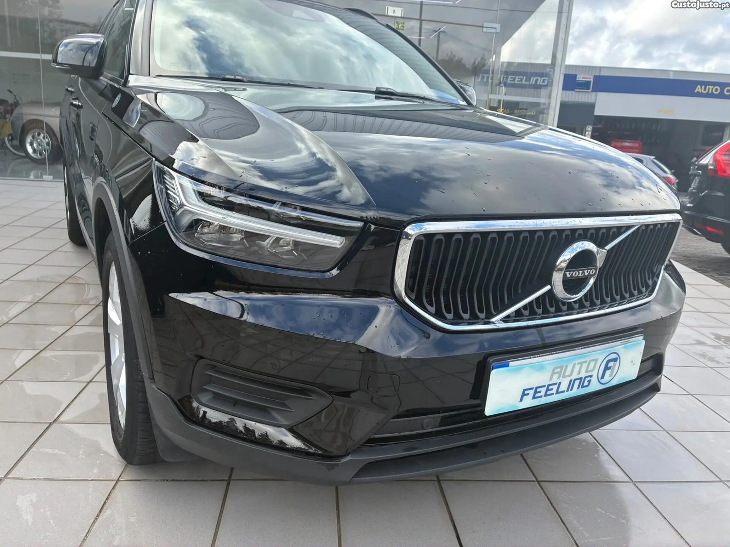 Volvo XC40 1.5 T2 Momentum Plus Geartronic - 22 foto 5