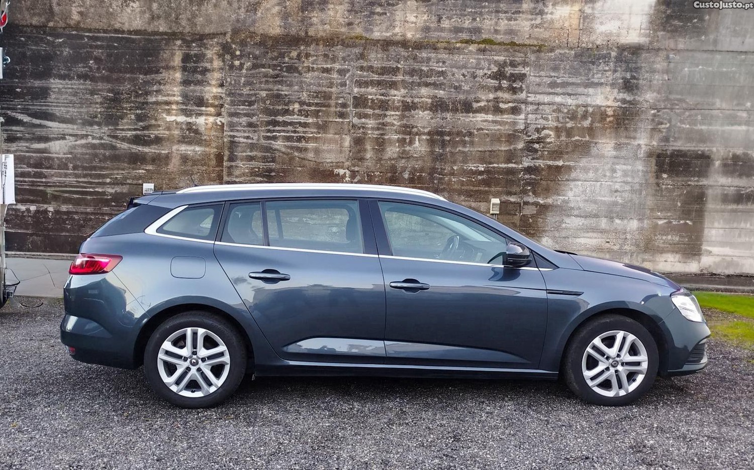 Renault Mégane 1.5 Blue dCi Zen — fotografia 8