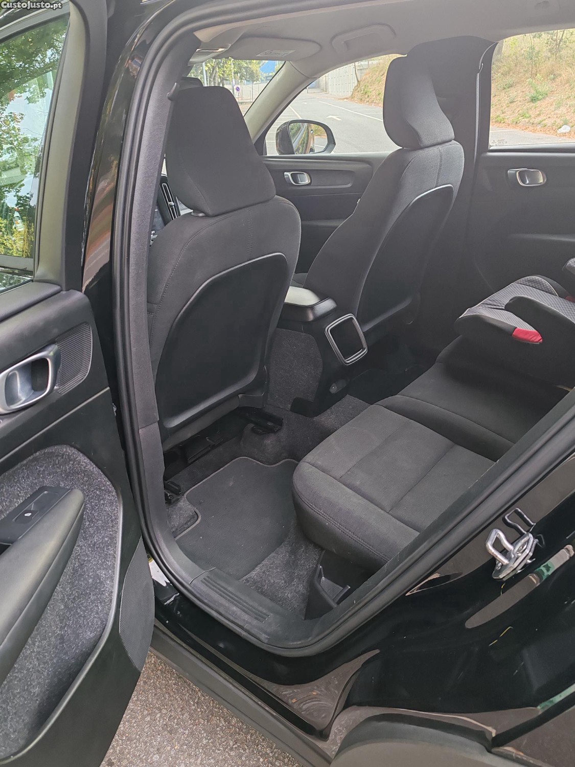 Volvo XC40 Momentum - 18 foto 4