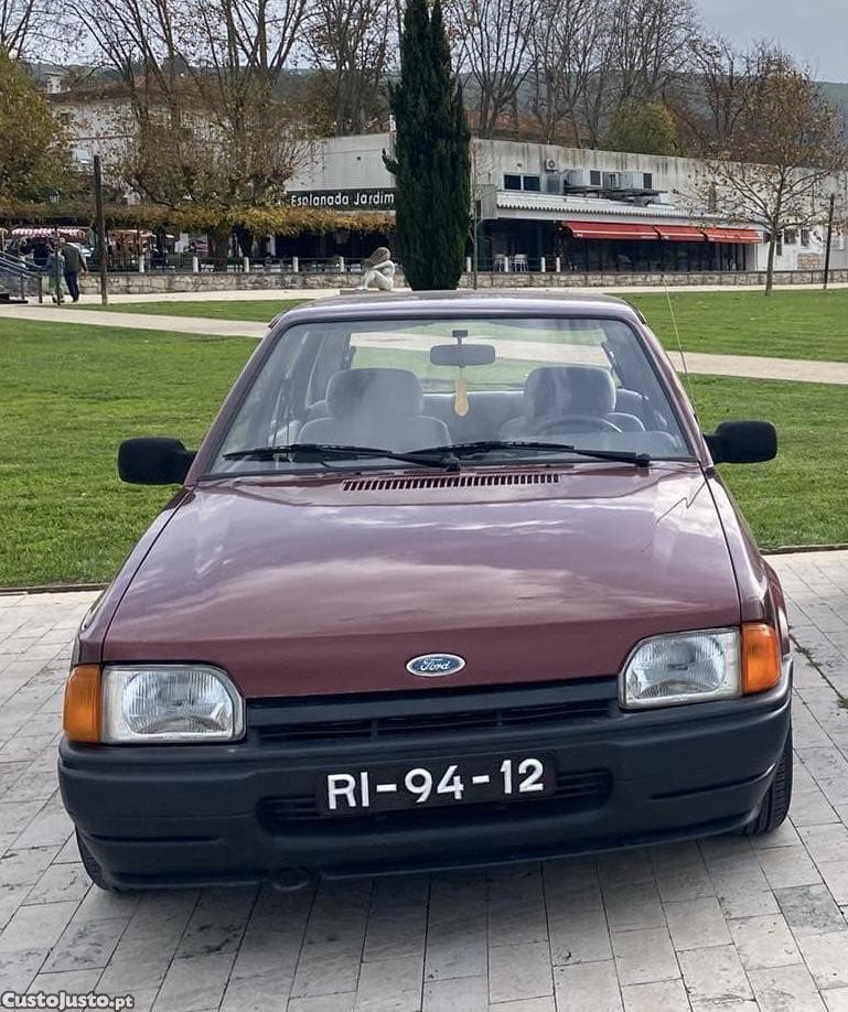 Ford Escort 1.3CL - 89 foto 3