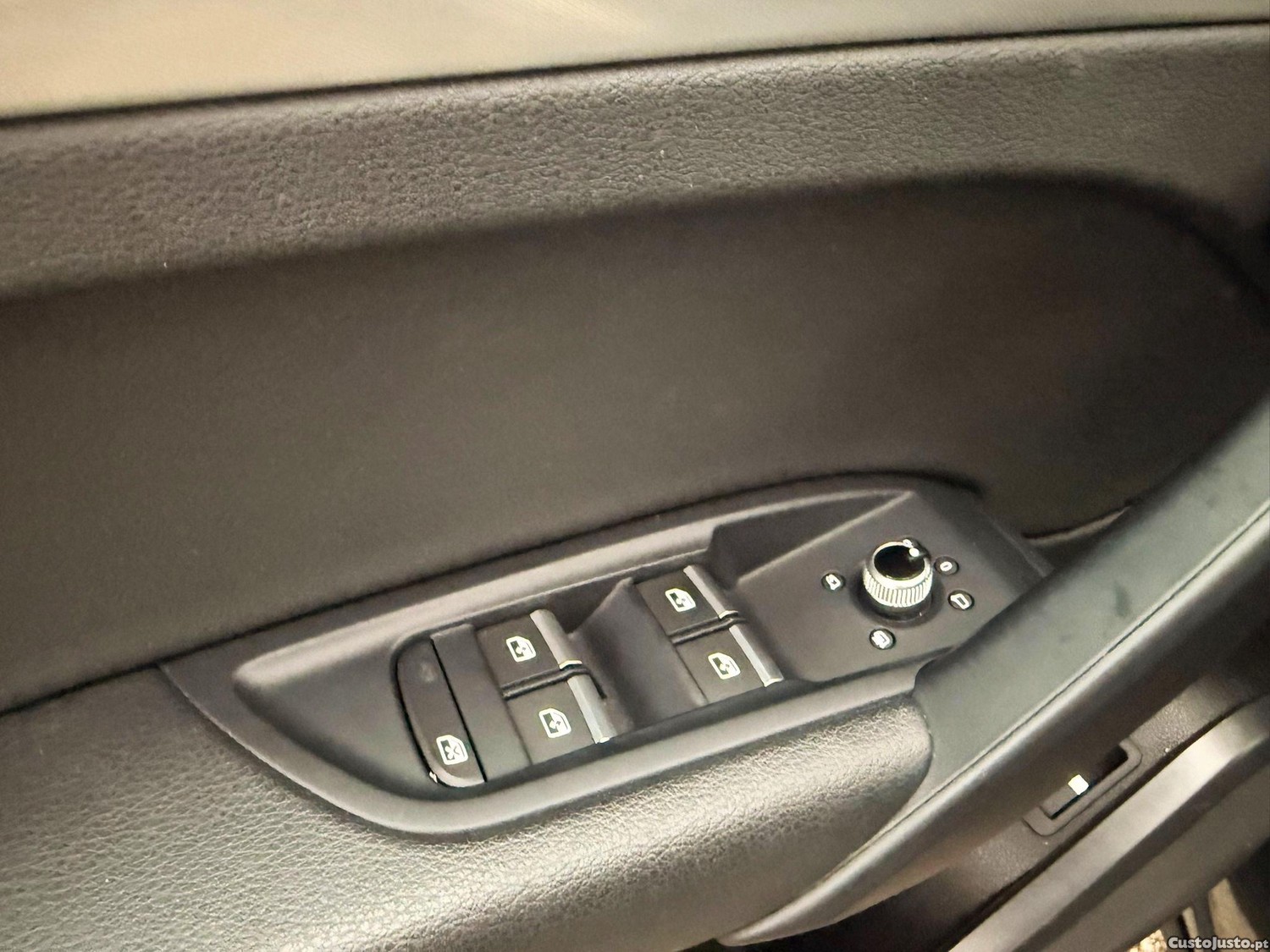 Audi Q5 50 TFSI e — fotografia 12