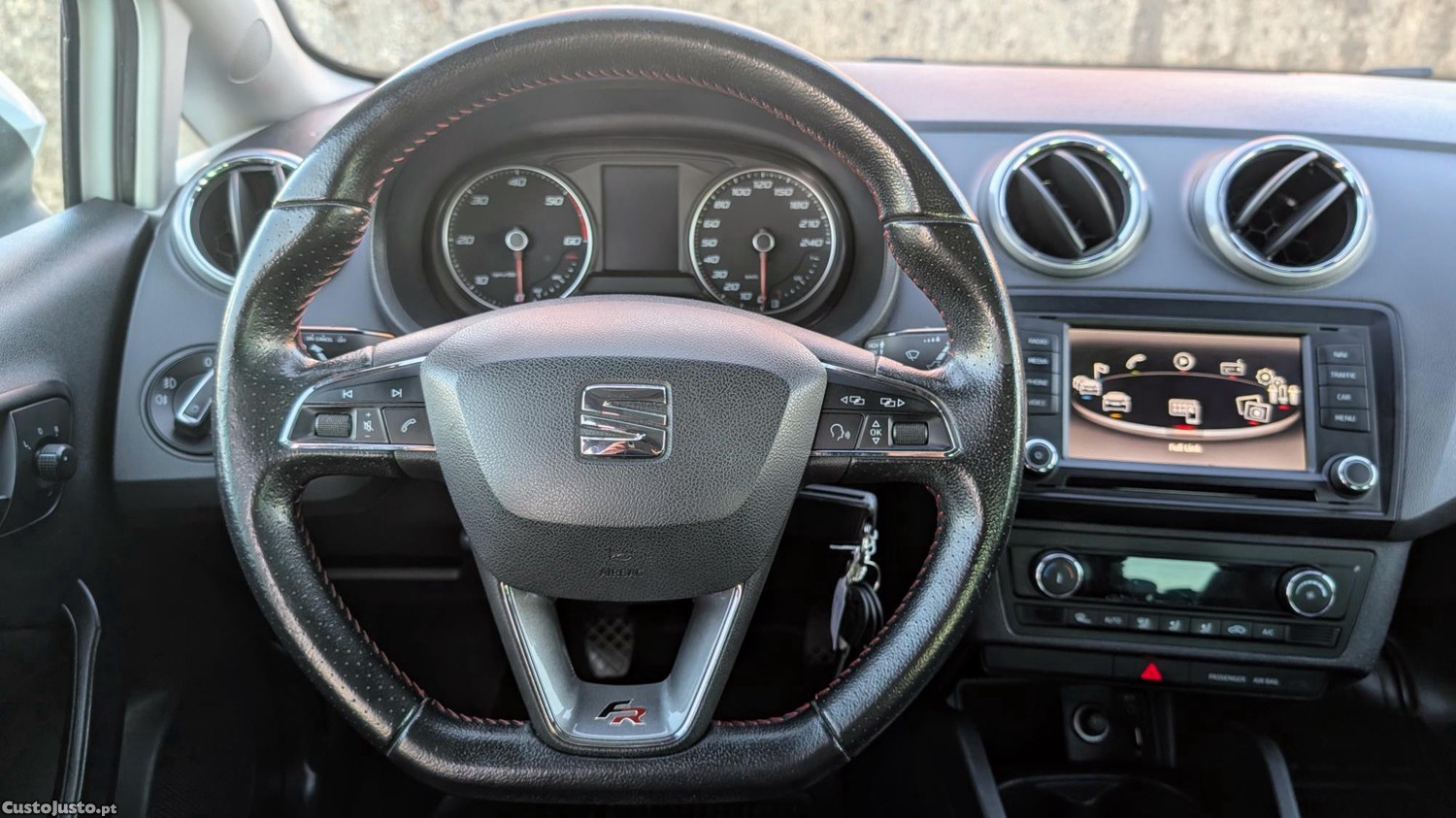 SEAT Ibiza ST 1.4 TDI FR 105 - Oportunidade! — fotografia 9