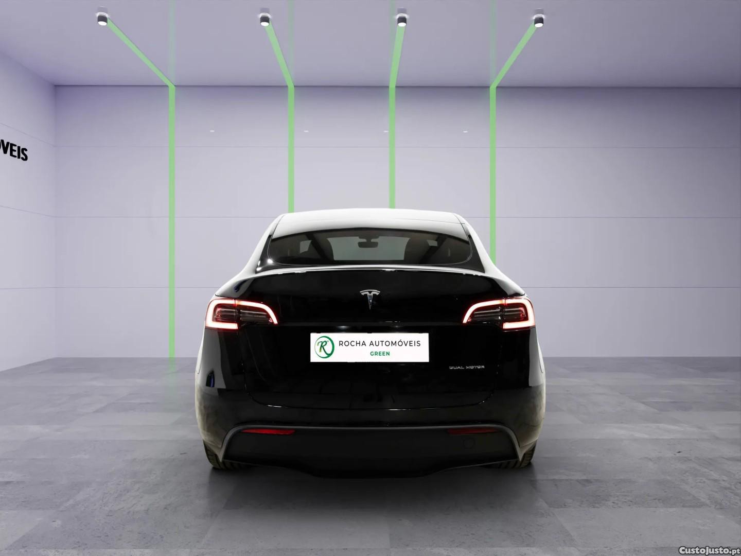 Tesla Model Y Standard — fotografia 9