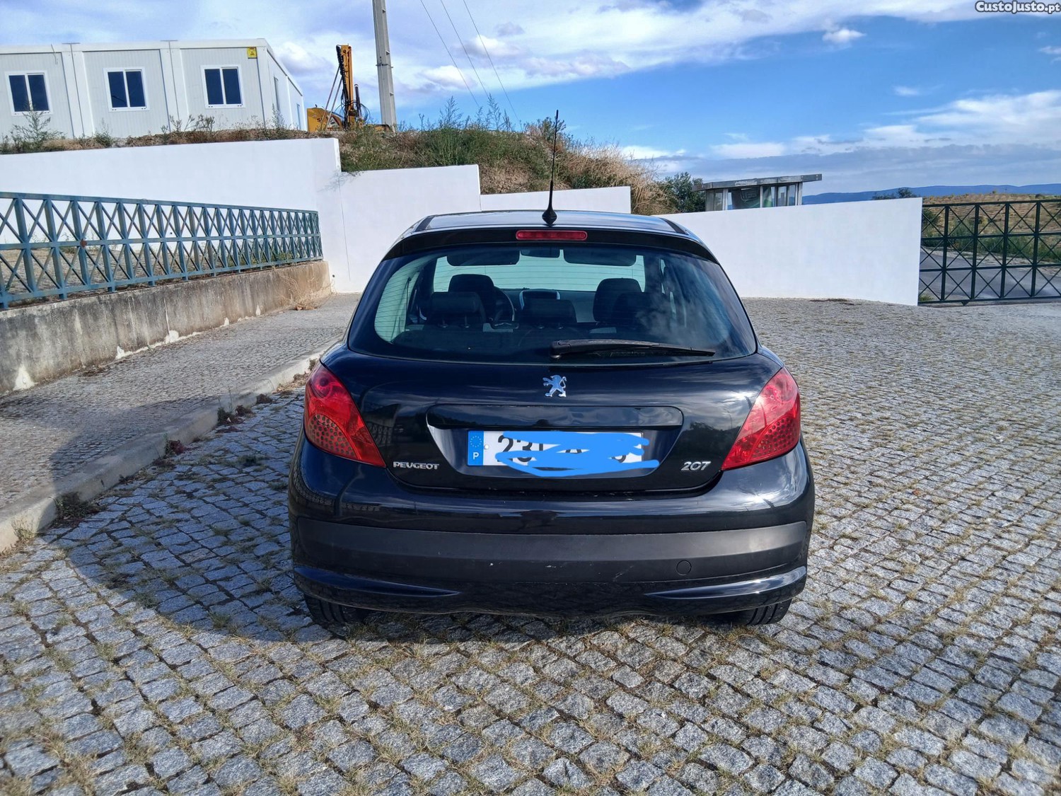 Peugeot 207 Peugout 207 1.4 hdi - 06 foto 4