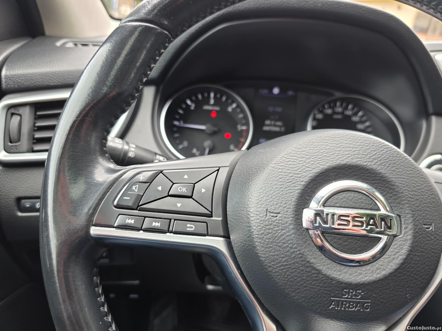 Nissan Qashqai 1.5 DCI N-CONNECTA 360º 116CV — fotografia 11