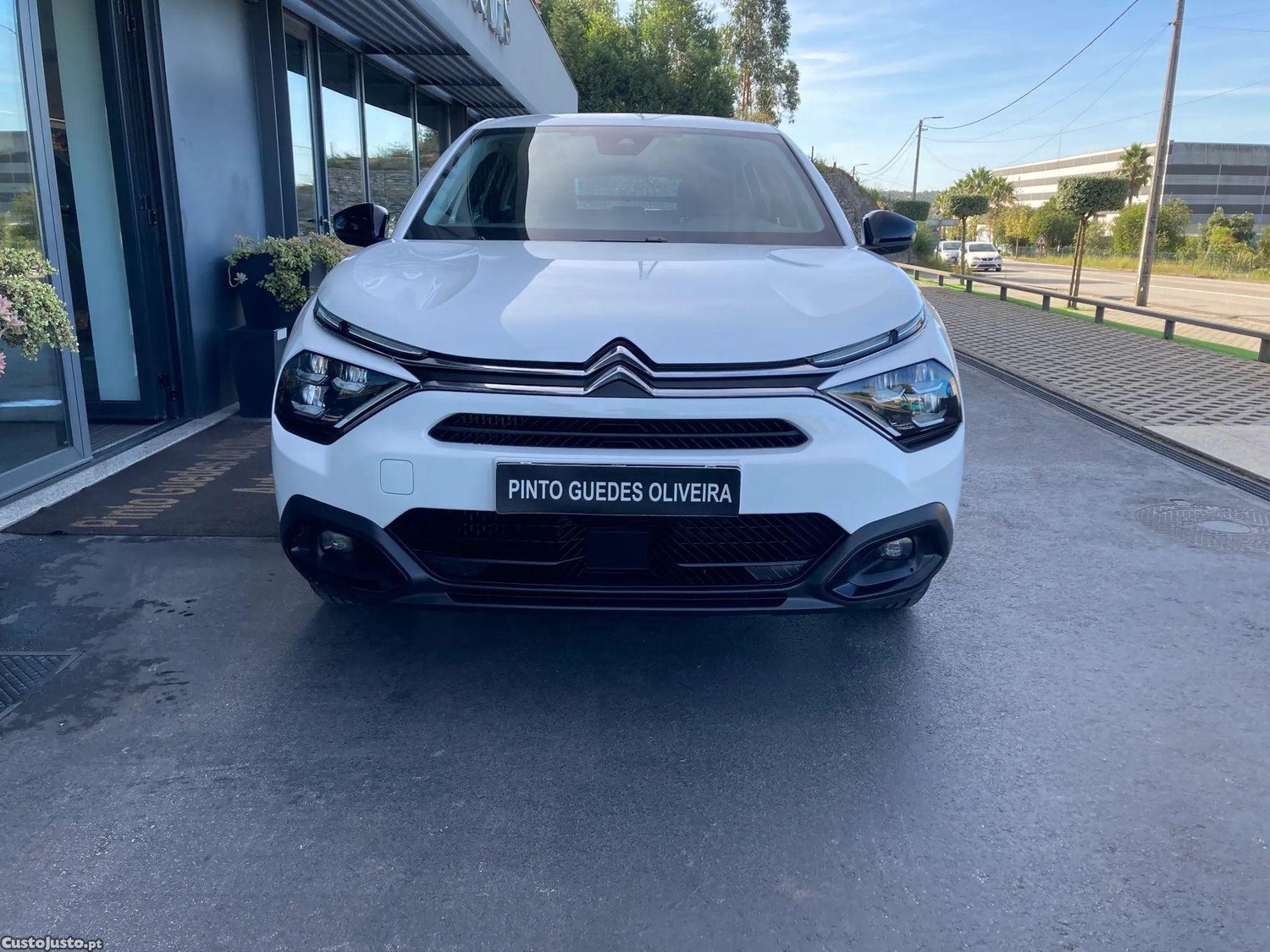 Citroën C4 1.2 PureTech Max - 24 — photo 2