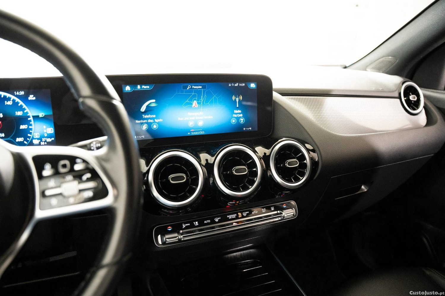 Mercedes-Benz GLA 250 e Progressive — fotografia 19
