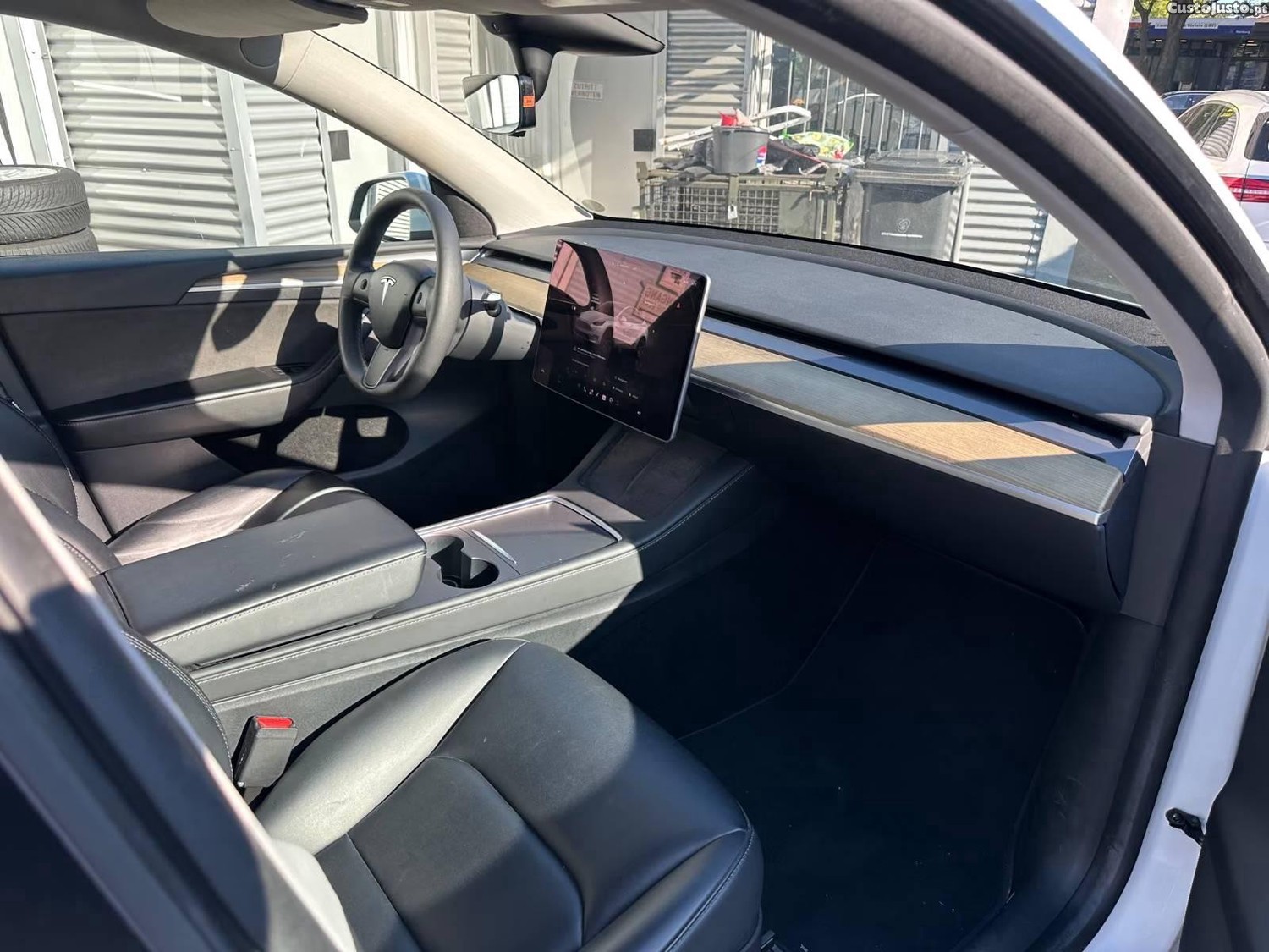 Tesla Model Y TraÃ§Ã£o Traseira RWD - 23 foto 3