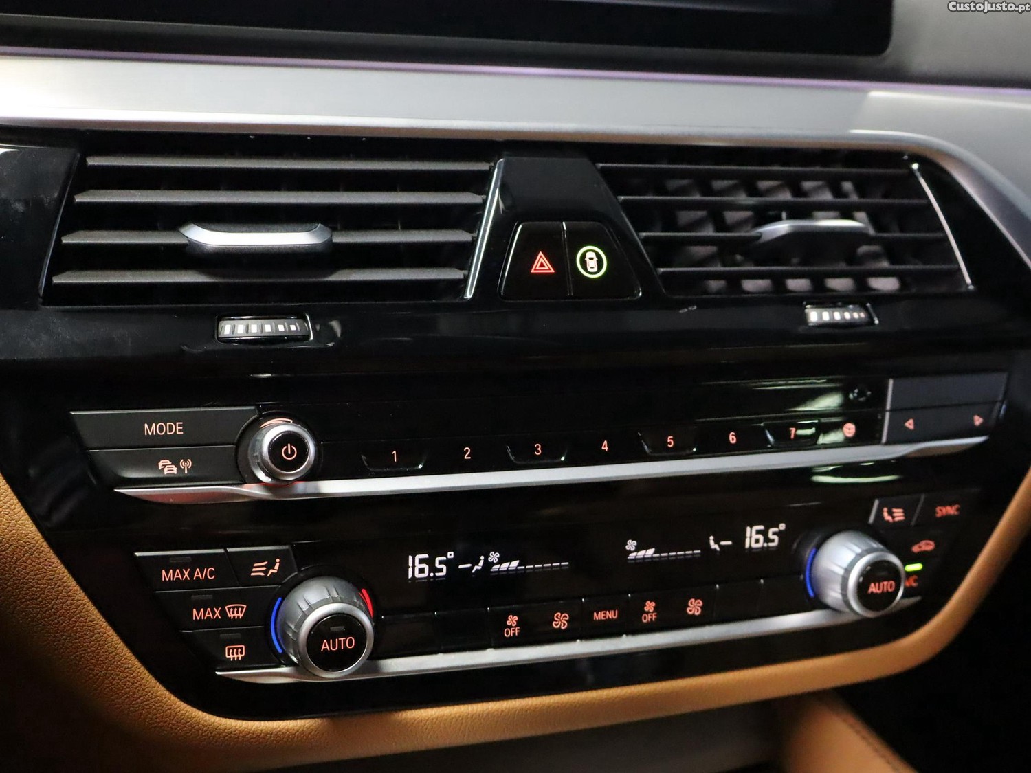 BMW 530 e Line Luxury — fotografia 4