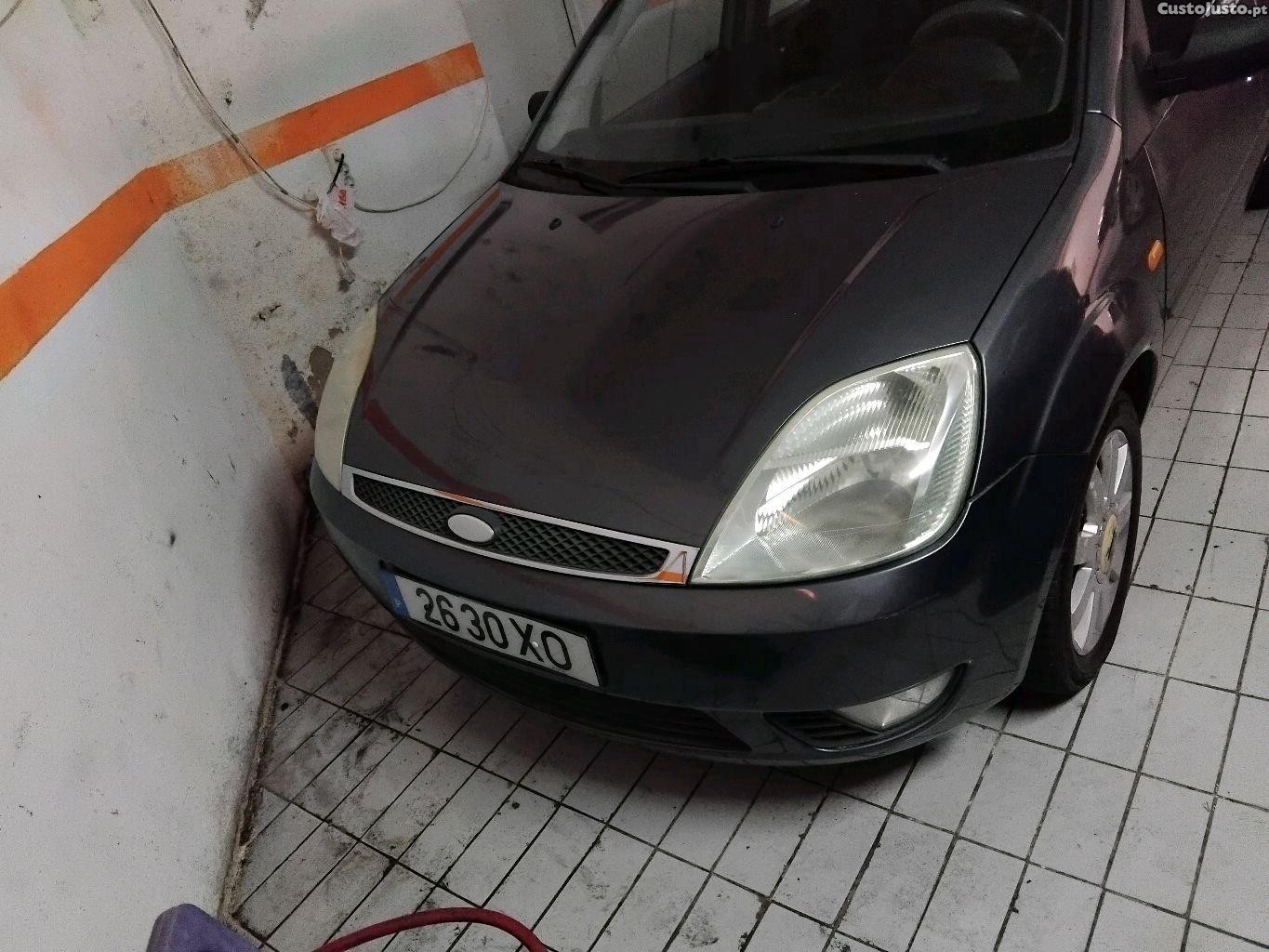 Ford Fiesta 1.4 tdci — fotografia 4