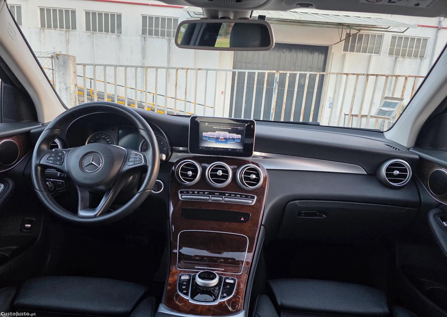 Mercedes-Benz GLC 250 d 4Matic 9G-TRONIC Exclusive — fotografia 2