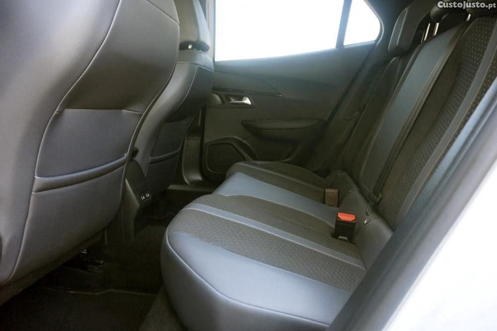 Peugeot 2008 PureTech 100 Allure - 20 — photo 4