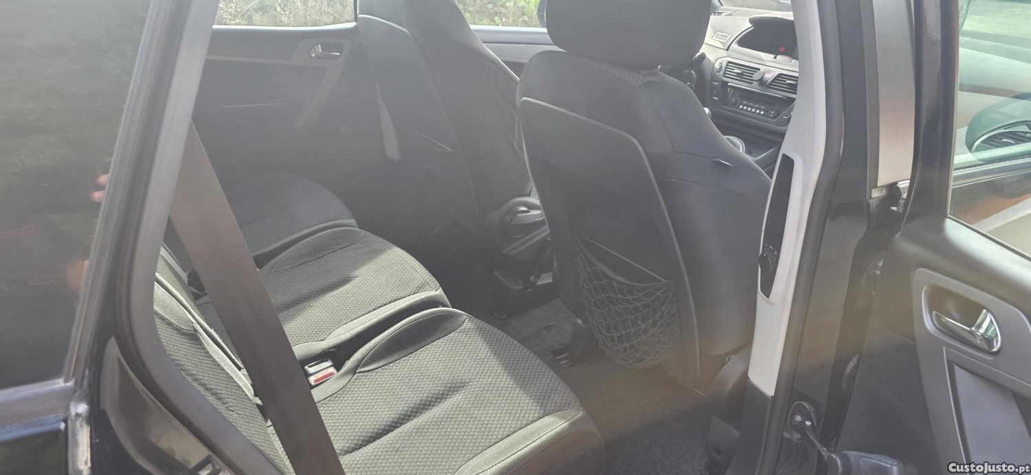 Citroën C4 Picasso 1.6 HDi Confort — fotografia 2