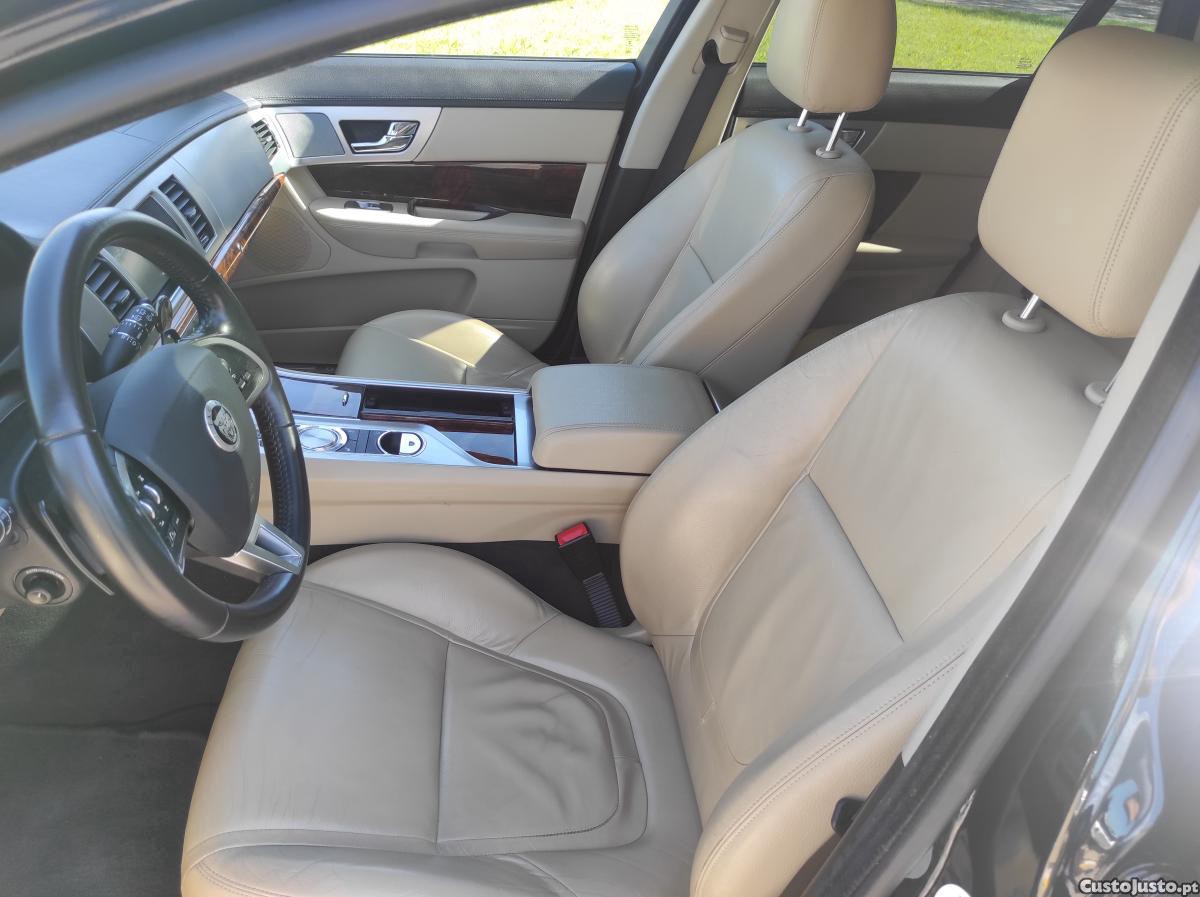 Jaguar XF Sport brake 2.2 Premium - 13 foto 5