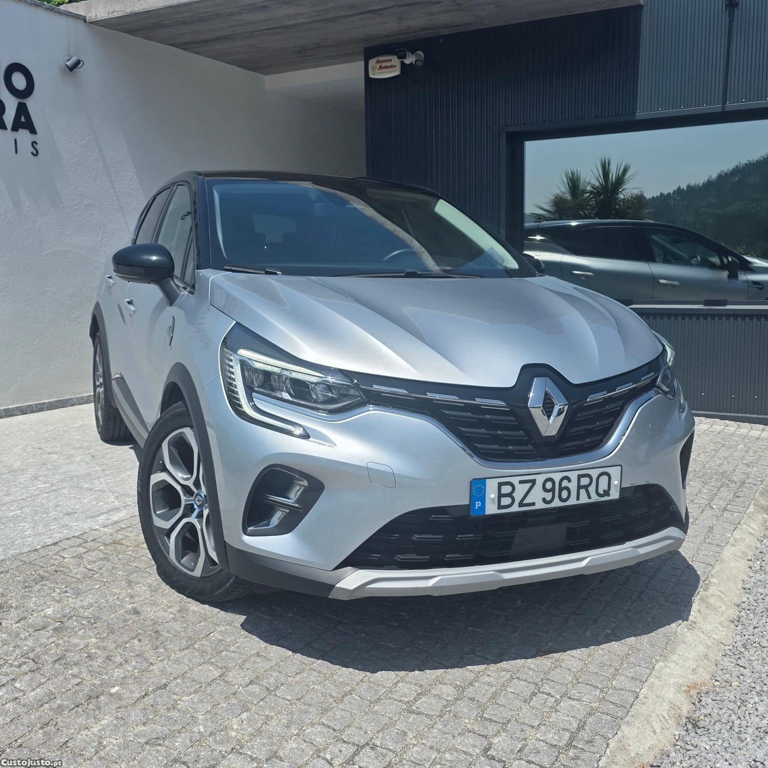 Renault Captur 1.6 E-Tech Plug-In Exclusive — fotografia 11