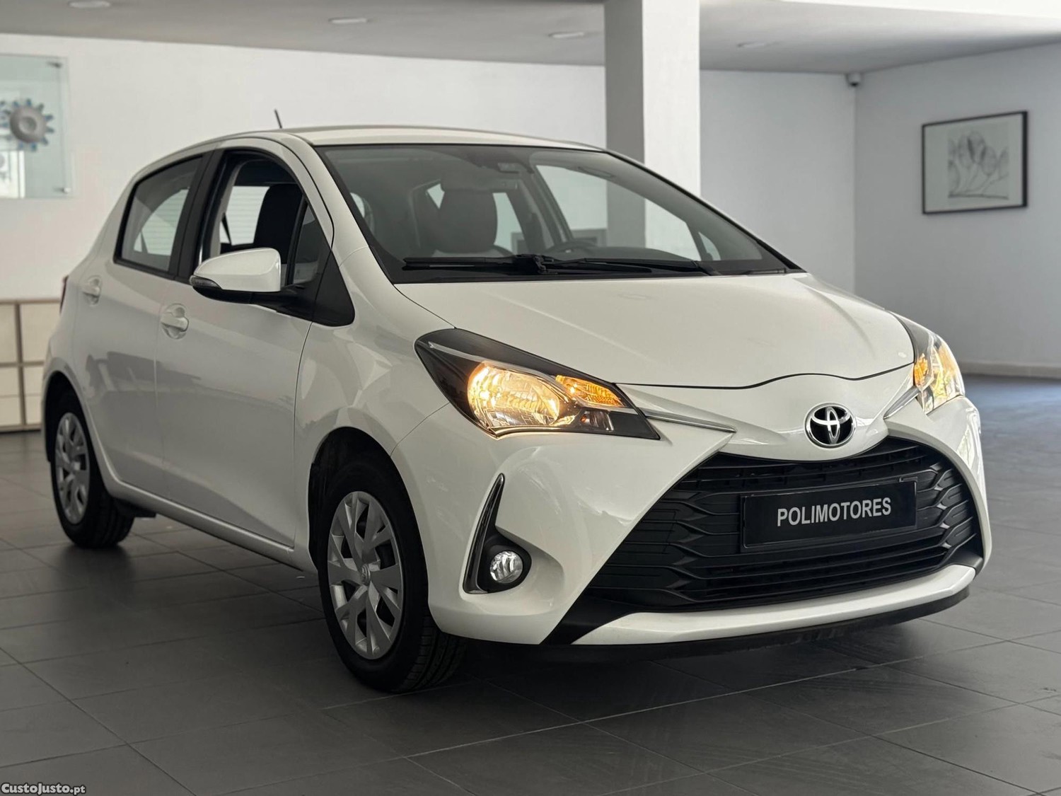 Toyota Yaris 1.5 VVT-i Exclusive + Pack Luxury — fotografia 7
