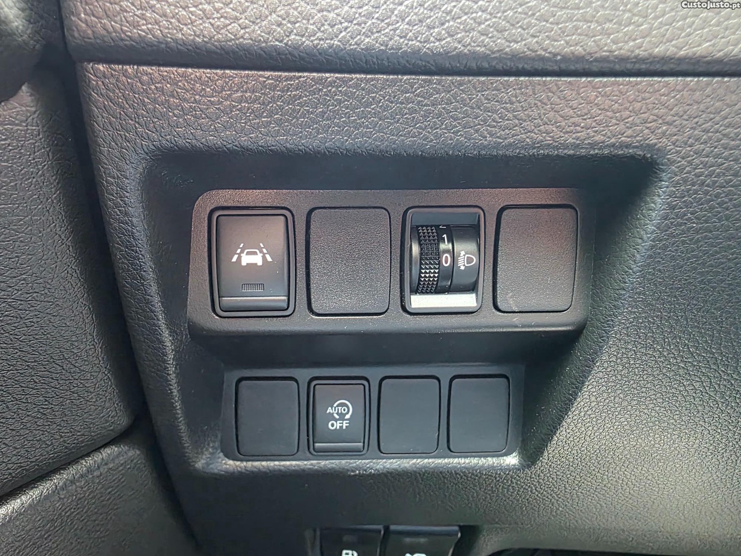 Nissan Qashqai 1.5 DCI N-CONNECTA 360º 116CV — fotografia 6
