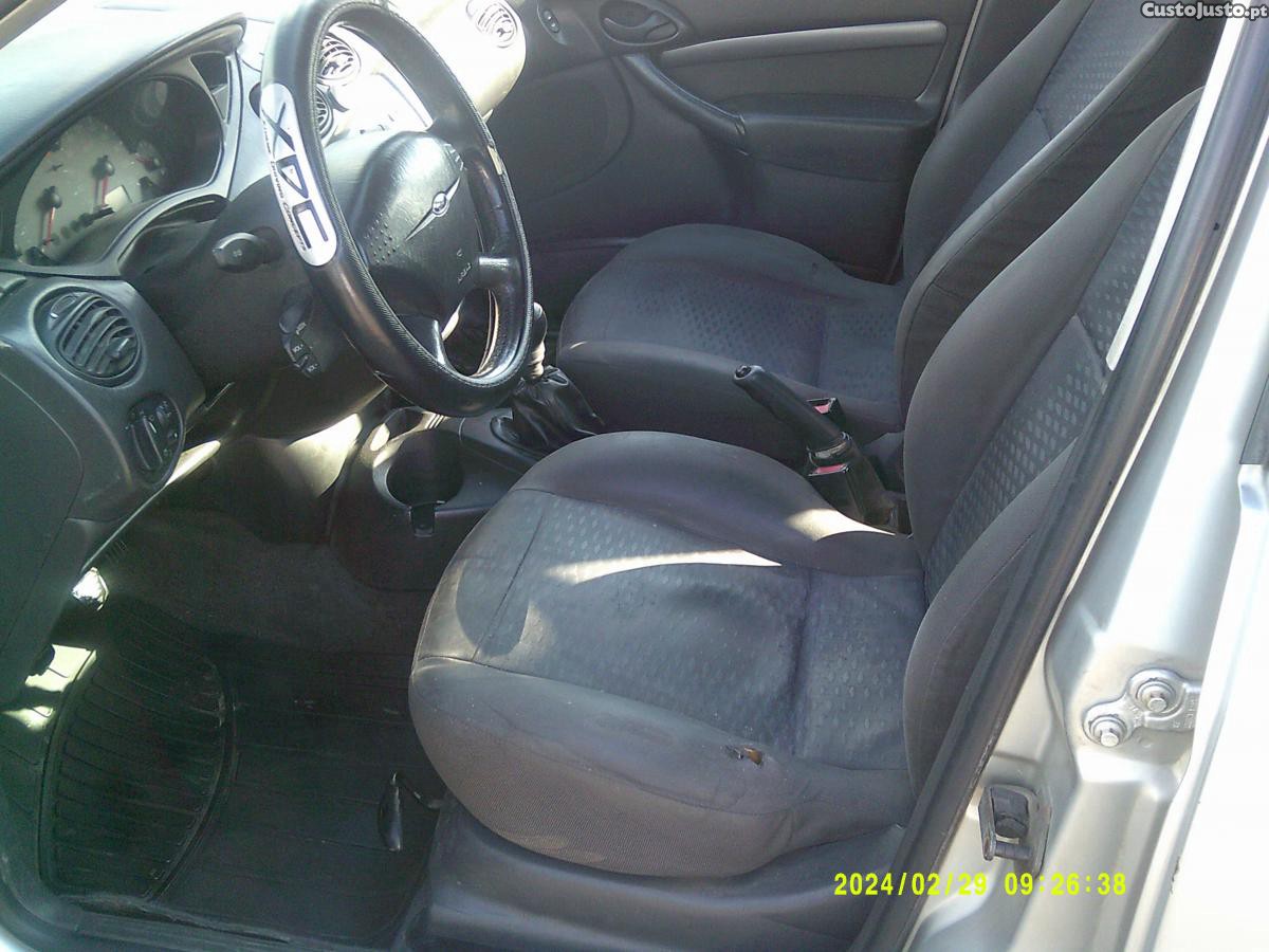 Ford Focus (Dnw) S.wagon — fotografia 4