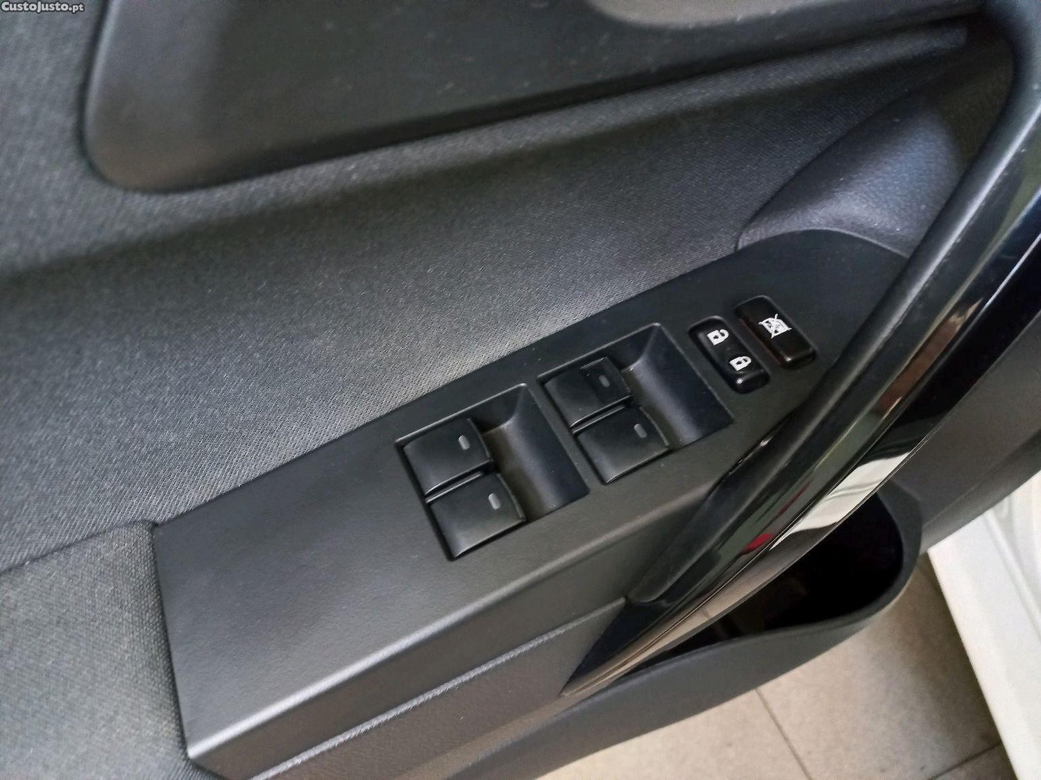 Toyota Auris Confort + pack — fotografia 5