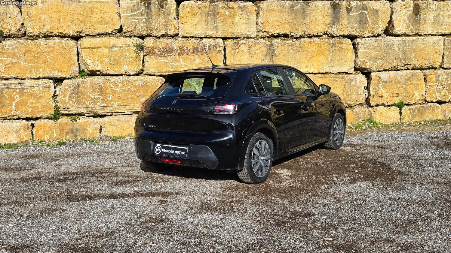 Peugeot 208 50 kWh Active — fotografia 29