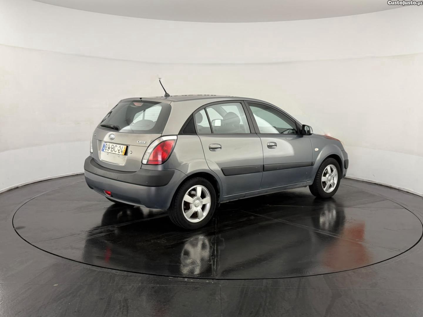 Kia Rio 1.5D 5P - 06 foto 2