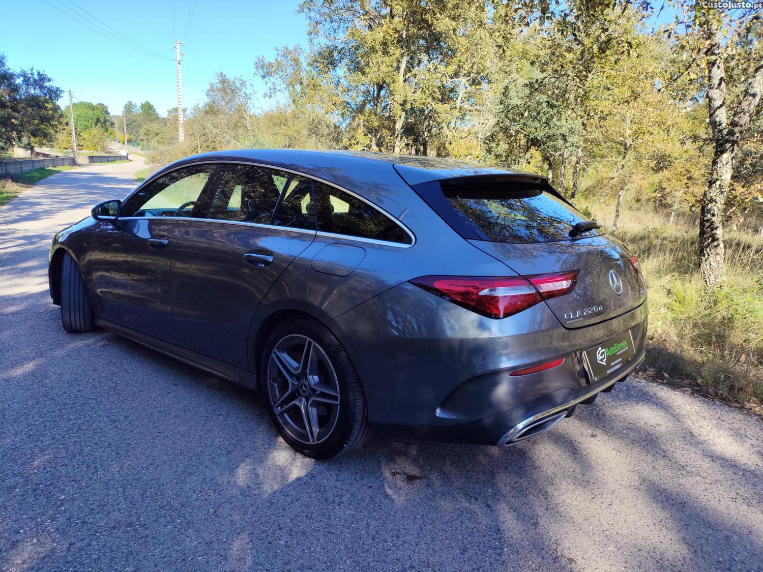 Mercedes-Benz CLA 220 d Shooting Brake AMG Line Aut. 4 Matic - 22 — photo 3