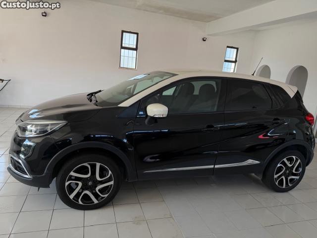 Renault Captur 0.9 TCE Exclusive - 17 foto 2
